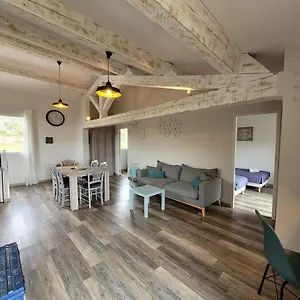  Hébergement de vacances La Bohème France